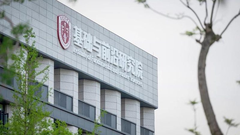金属化孔孔径规范：揭秘电子制造中的关键细节