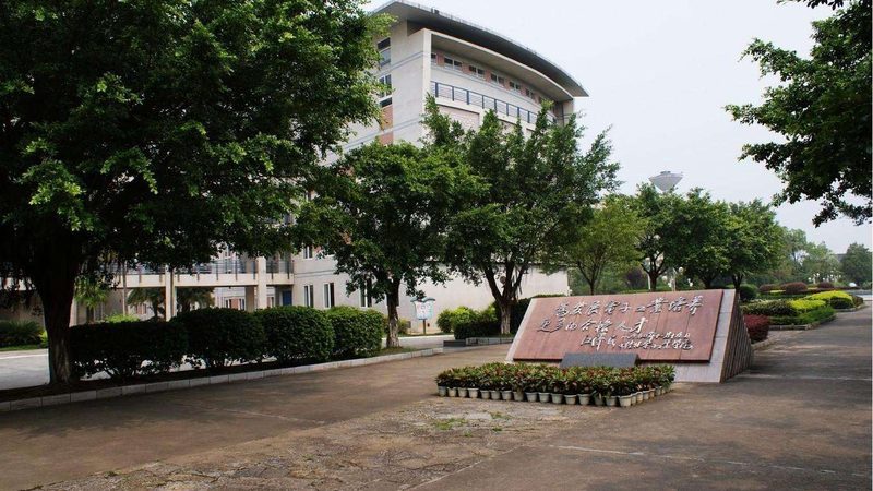 小型电子产品设计公司如何选择？关键要素揭秘**